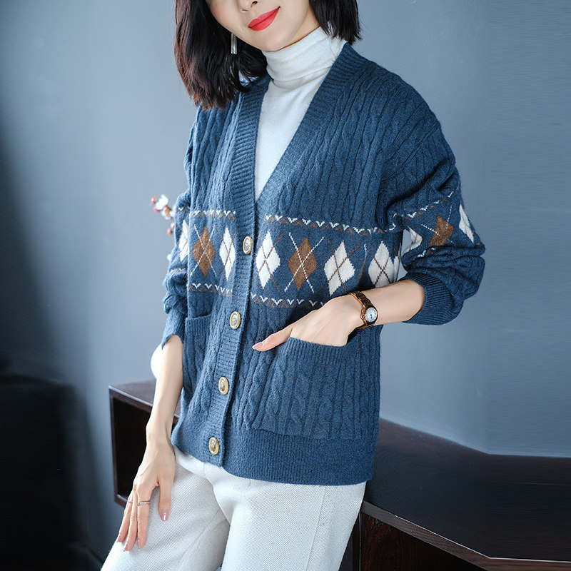 Lady Ditudun sweater 2021 New blouses outside the new blouse 100 hitch knit cardiovert short jacket Women's autumn winter