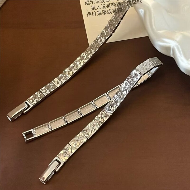 S925 Sterling Silver Carved Ice Cube Patchwork Bracelet for Women, Niche Design, High-End, Light Luxury, Fashionable Bracelet S925 Sterling Silver Carved Ice Cube Patchwork Bracelet for Women, Niche Design, High-End, Light Luxury, Fashionable Bracelet
