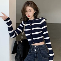 Трикотажный свитер