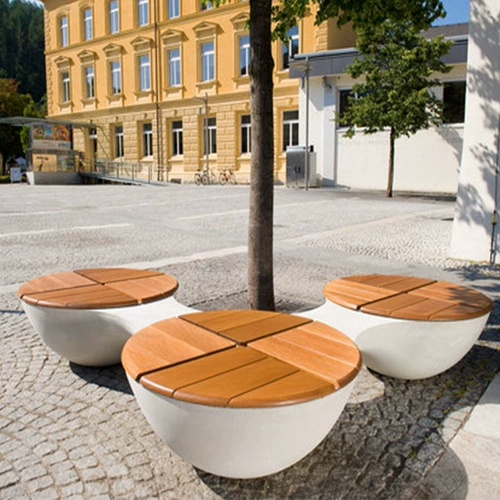 居语 FRP Seats Combertion Mall Casual Стул соединенные инопланетные платья на открытом воздухе сидят на табуретке против коррозионного дерева