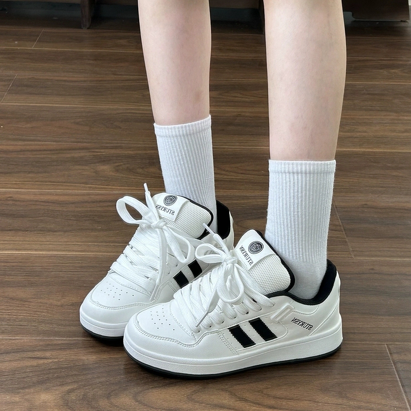 Trendy Niche Bread Shoes for Women, Ins-Style 2026 Spring New Korean Version Student White Shoes, Versatile Casual Sneakers for Men