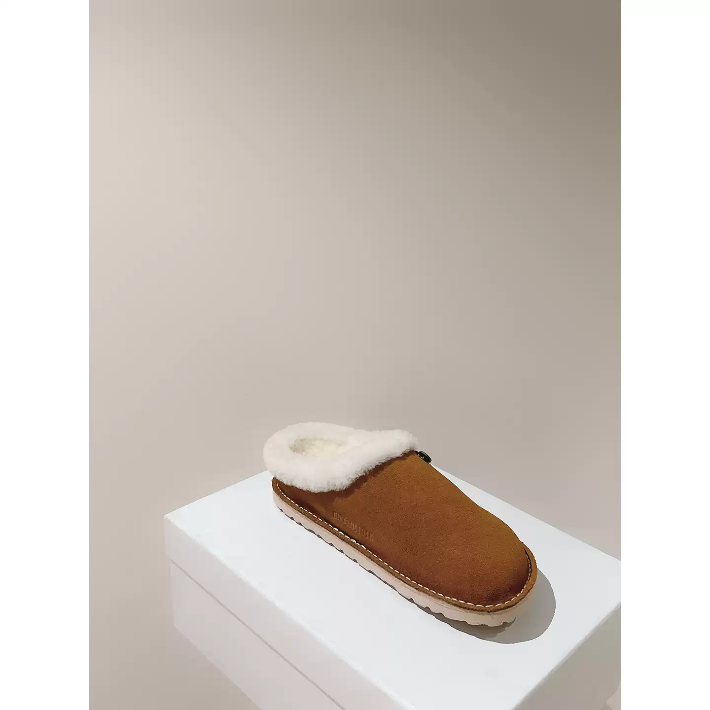Snow boots, Australian lambskin