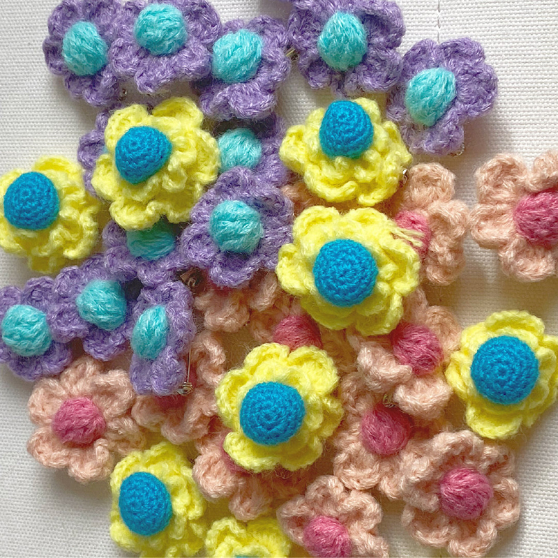 DNT Han Huohuo from fire mother warm handmade cocoa love love woven small flower brooch