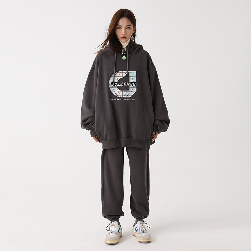 DNT Han Fire King Fry the winter sun row by it, it supports the laser plus velvet Pork Nose Button sweatpants suit