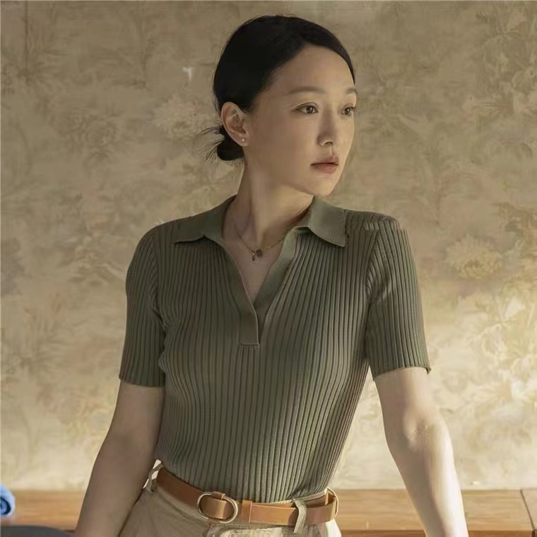 2025年夏の新作ポロカラー劉暁民周迅同型服グリーン半袖ニットTシャツレディーススリムトップ