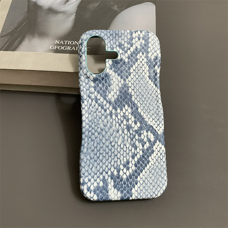 Snake Skin Pattern New Matte Slim Fit Plus/Pro/Max – 16, 15, 14, 13, 12 iPhone Case