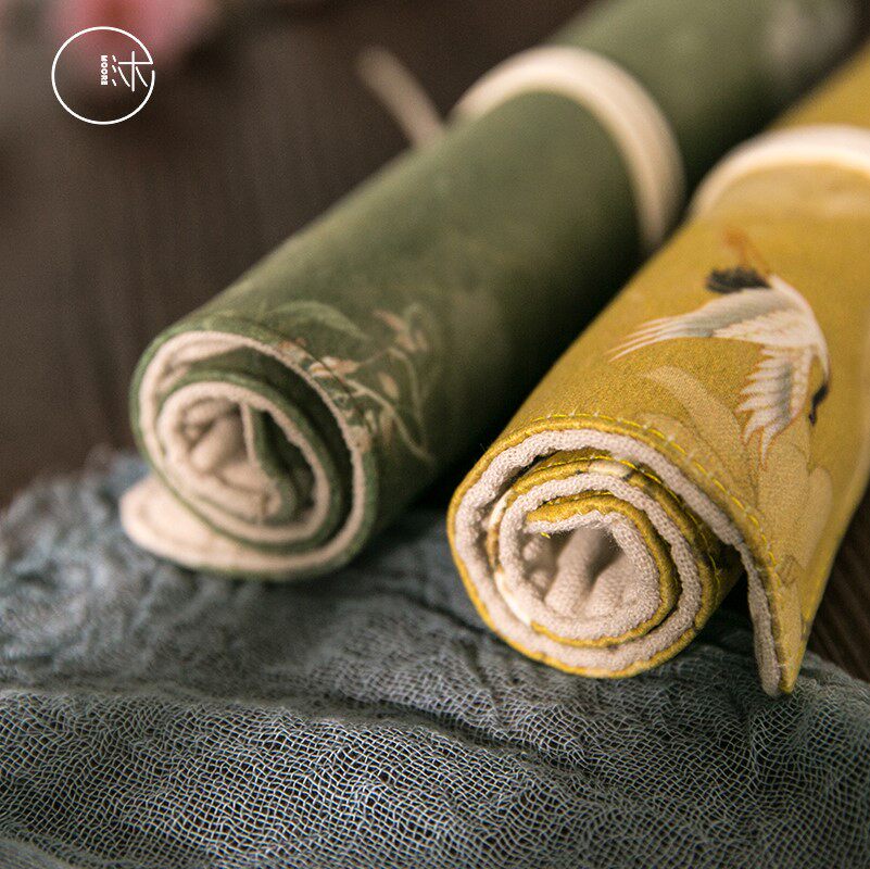 China Wind roller shutter pen bag Female retro style Art and art ancient wind pen curtain stationery bag roll pen holder pencil bag pencil bag