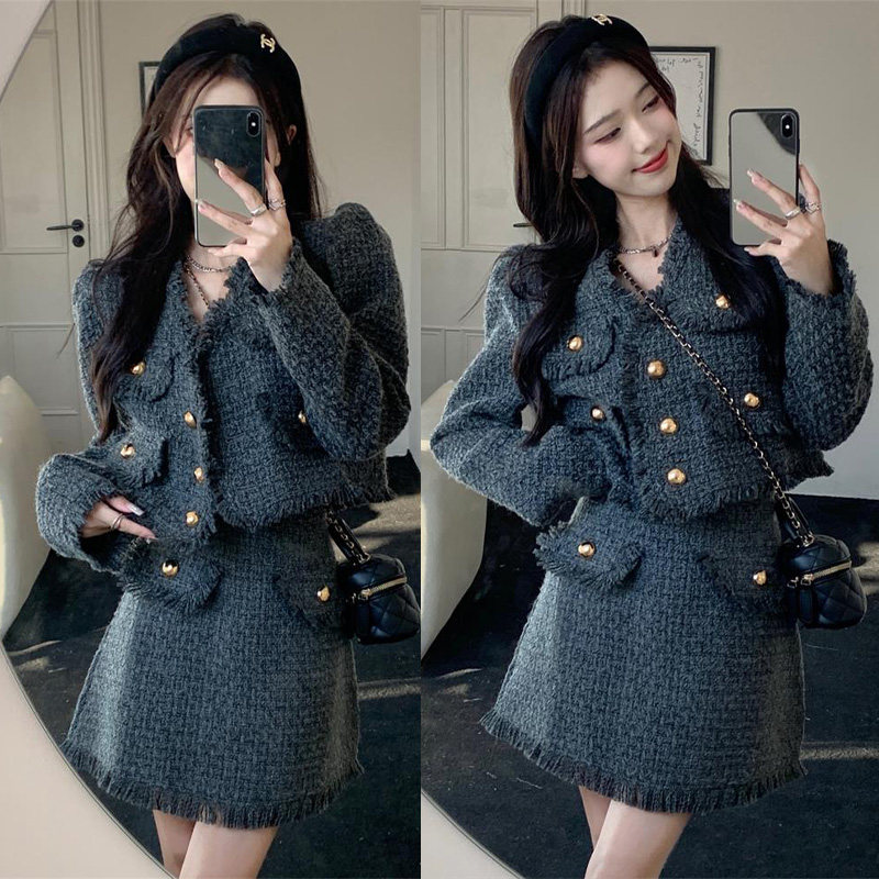 丸子头搭配什么裙子👗最显气质？2025流行趋势解析