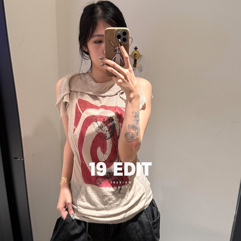 90% off Pieces ▪ Saturn Series - Niche Design Vintage Distressed Vest Short Sleeve T-Shirt for Women 26 Spring/Summer New Top