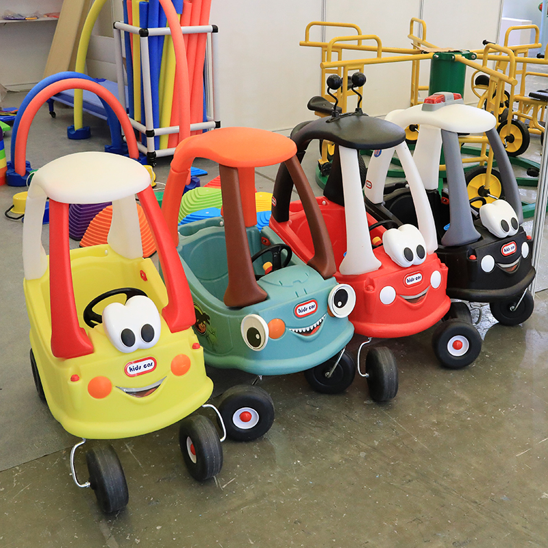 Kindergarten Princess Car, Small Rv, Naughty Castle, Power-Assisted Sliding, Twisting Fire Truck, Children's Game Toy Car, Police Car