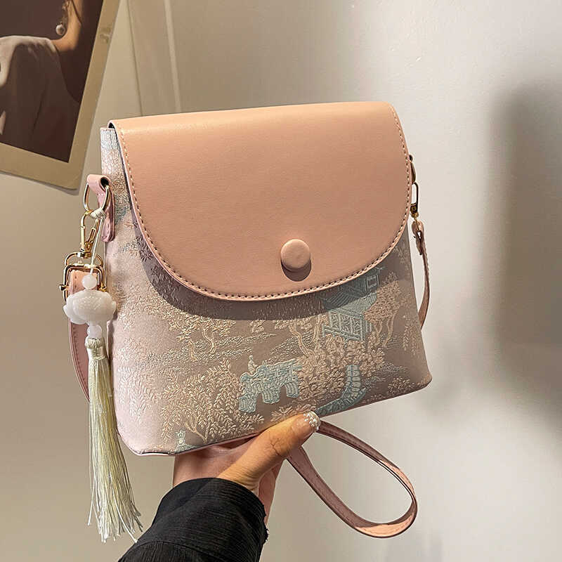 Summer Crossbody Small Bag for Women 2026 New Stylish Summer Shoulder Bag for Women Niche Texture Mobile Phone Small Crossbody Bag