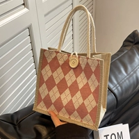 Розовая кнопка в стиле три