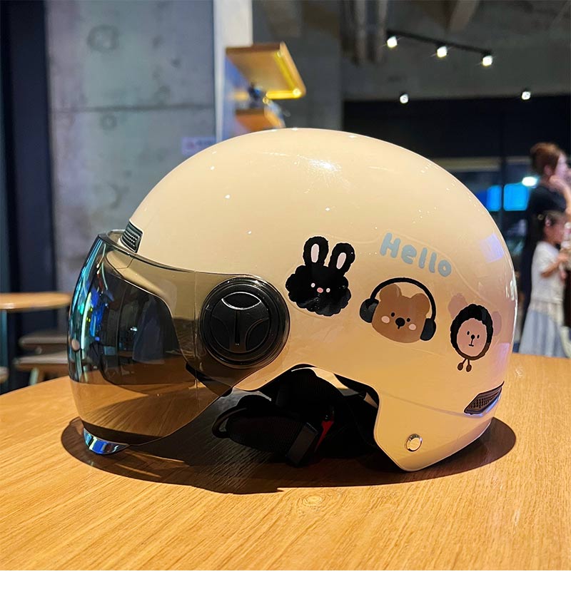 Cute Three Little Ones New National Standard C Certified Electric Vehicle Helmet Simple Women's Motorcycle Safety Helmet Sun Protection