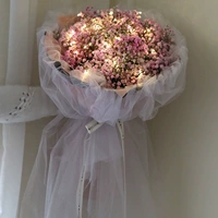 Большой букет из розового кружева плюс пряжа длиной 1 метр и гирлянды.