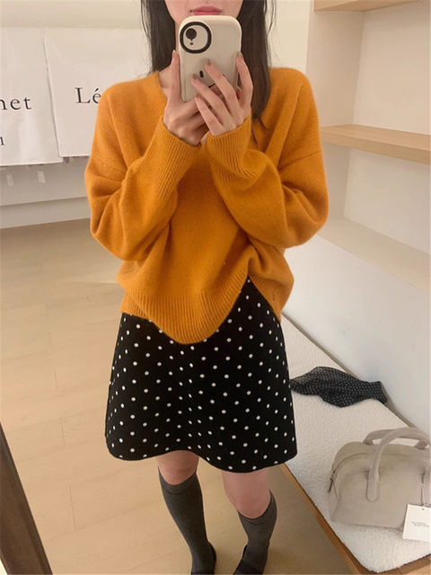 High-End Orange Soft V-Neck Pullover Knit Sweater for Women, Autumn and Winter Lazy Style Raccoon Fur Sweater, Thickened Top