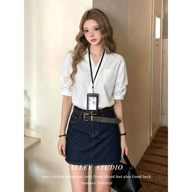 White Short-Sleeved Shirt for Women, Summer Style, Elegant and High-End, Puff-Sleeve Shirt, Light and Mature Style, Suitable for Workplace and Commuting
