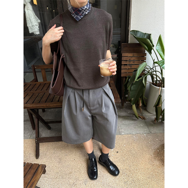 A-Line Pleated Shorts with a Curved Hem, Unisex Summer Casual Workwear, Trendy A-Line Casual Dress Pants
