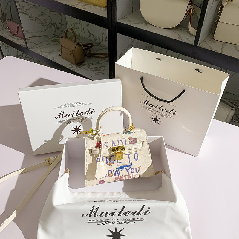 Pet Bag Universal Cat Leather Bag 22