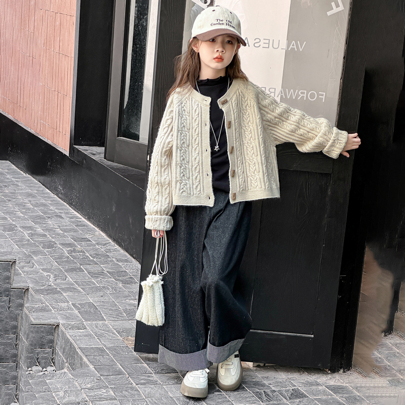 Girls' Knitted Cardigan Jacket Spring 2026 New Style Children's Super Cute Sweater Stylish Big Girl Base Layer Top