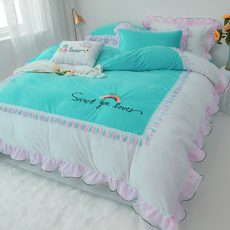 37 degrees thermostat heat and thicken baby velvet four - piece double - sided cow cow bed supplies in coral - velvet winter