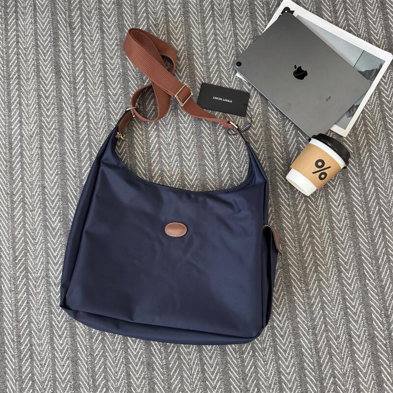 The Tag Price Is 1688~! Nylon Fabric with Leather Large-Capacity Hobo Bag, Commuter Shoulder Bag, Crossbody Bag for Women, Tote Bag