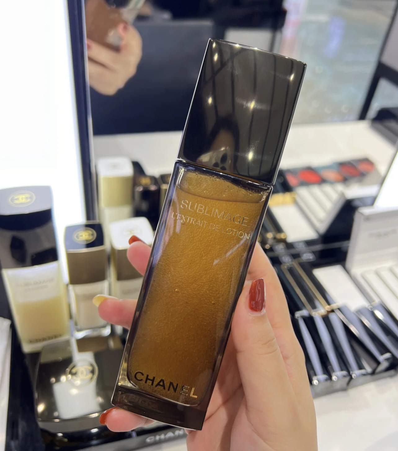 Chanel Luxury Essence Repairing Essence Water 125ml 28-02 (National Version, Simple Packaging)