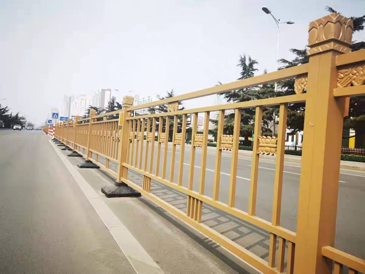 Gold Road Guardrails Lotus Hat Municipal Road Fence Road Traffic Safety Gold Color Anticollision Isolation Railing