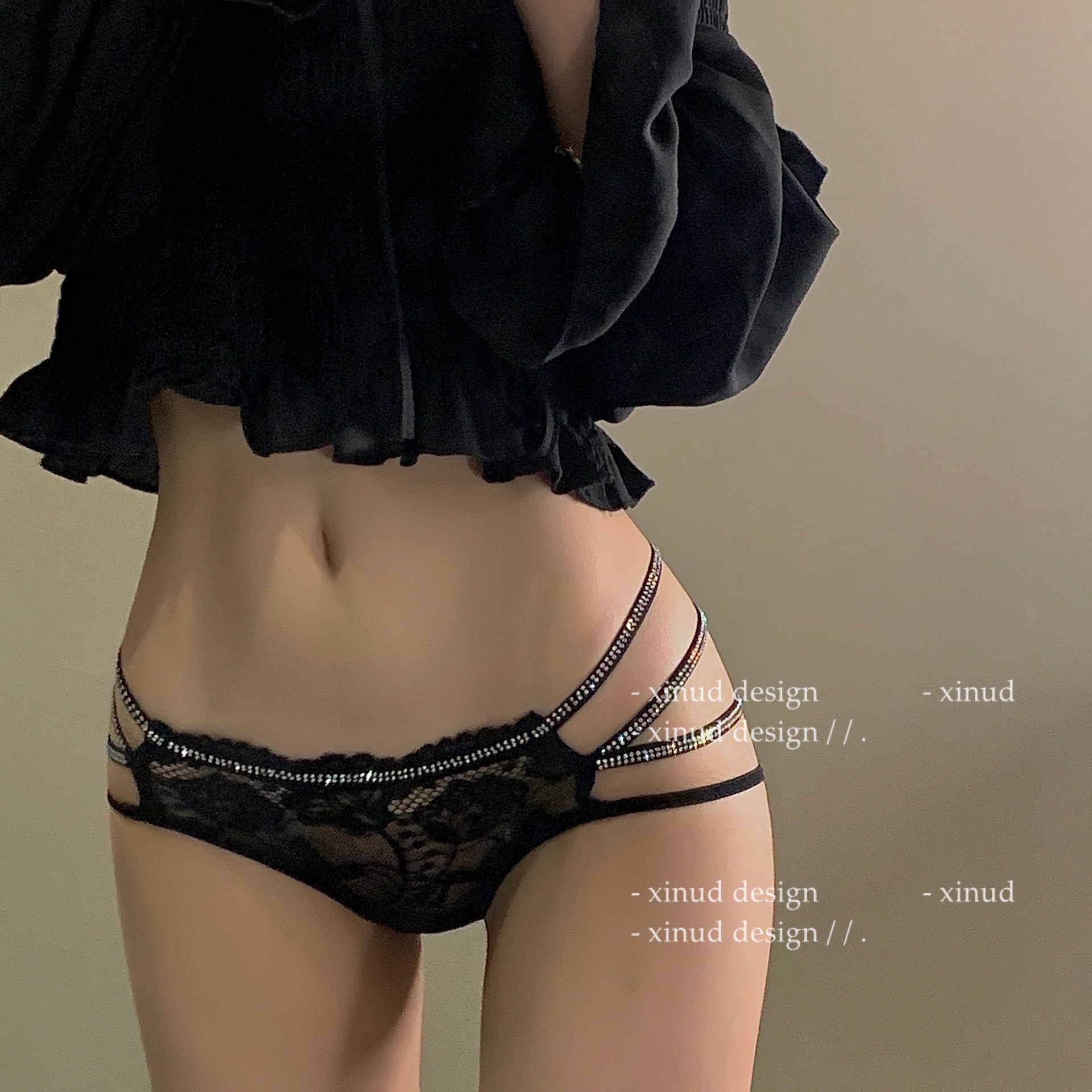 LA bright waist - leather hot drilling pants low waist sexy lace breathable comfortable hollow - band underwear