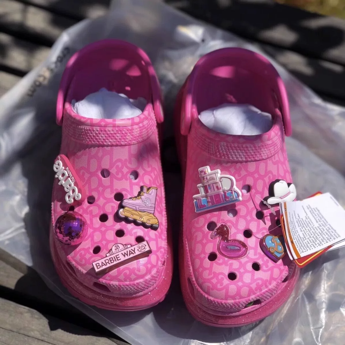 Подлинные Crocs X Barbie, лимитированная совместная коллекция с толстой подошвой, увеличенная характеристика, розовые Cave обувь