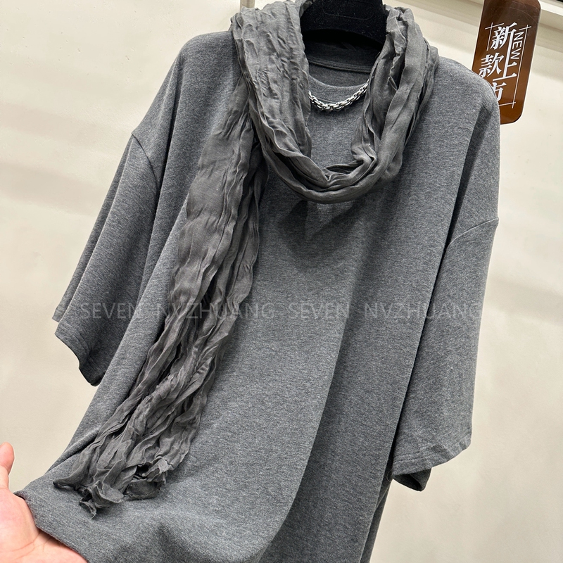 High-End European Goods 2026 Autumn New Round Neck Drop Shoulder Sleeve Mid-Length T-Shirt Women's Pleated Silk Scarf Simple Top