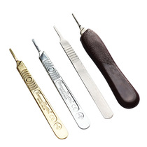 Scalpel handle Carbon steel surgical blade stainless steel No. 11 scalpel thickened plastic trimming handle
