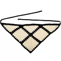 Черно-белый [шарф с квадратным треугольником]