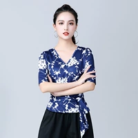 Синие и белые цветы средний рукав