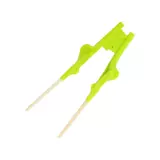 Хранение головоломки пожилые люди ест инвалида с ограниченными инвалидами, рука трясет пациенту, пациент реабилитирует ложку пищевой вилки, палочки для еды