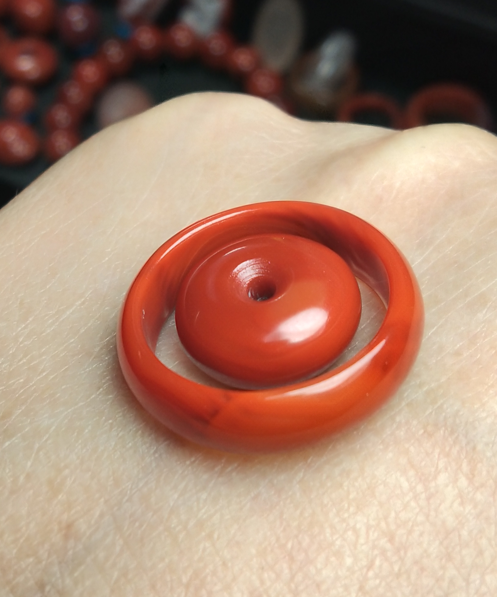 Small Susu South Red Ice Flop Tomatoes Red Rose Red Cherry Red Drum Pearl Apple Beads Bread Ring Live Payment Special Shooting