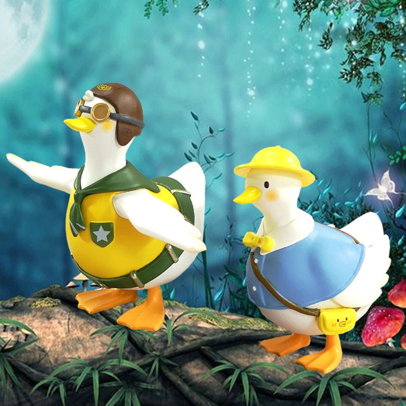 Da ke duck blind box 2020 net red new model set of a full set of crooked melon doll toys girl ornaments gifts