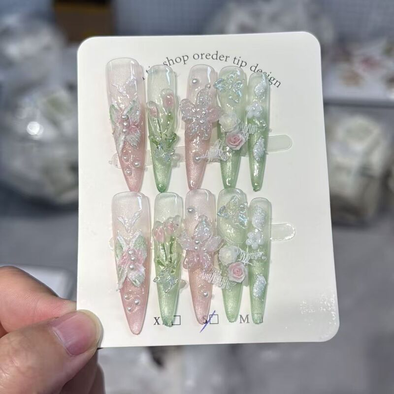 【Spring Wild Garden】Hand-Painted Butterfly Tulips Student Ice Flower Gentle Whitening Cat Eye Atmospheric Press-On Nails