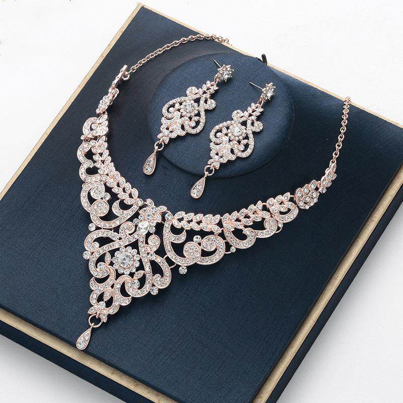 2020 new European and American rose gold suit necklace earrings inlaid with ornaments wedding dress Dinner accessories Two sets of spot 