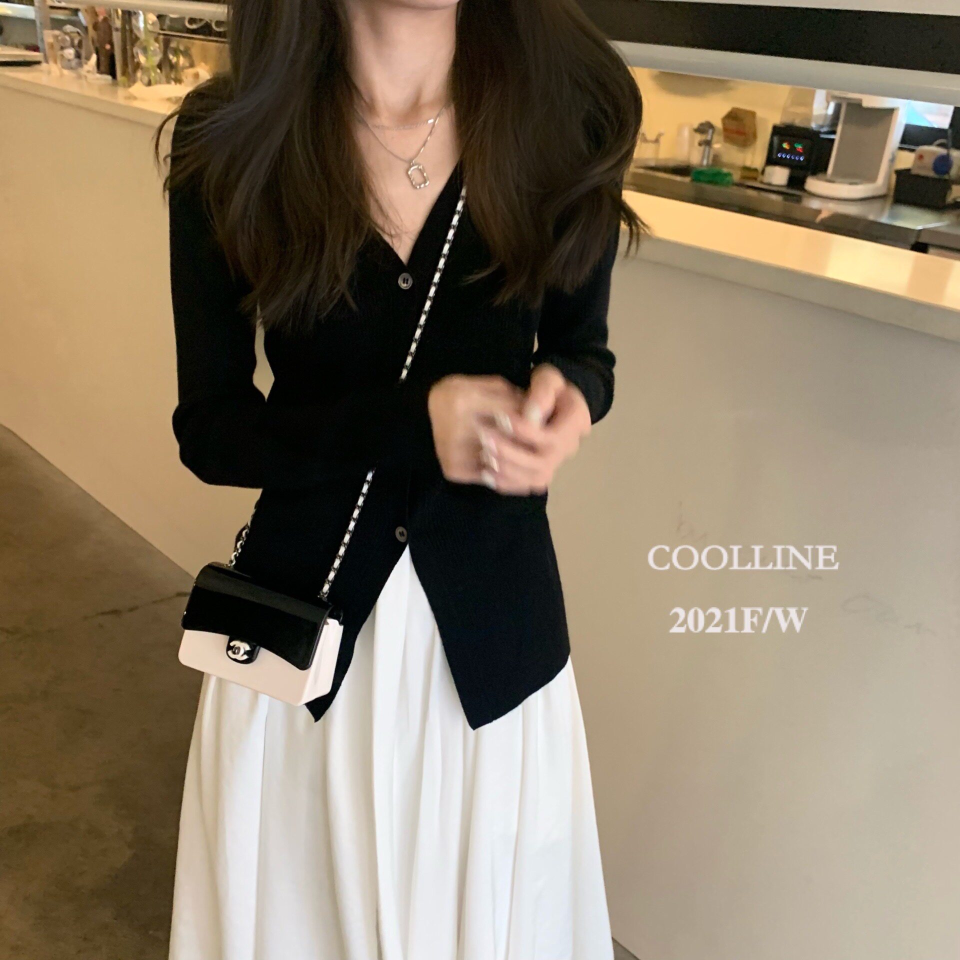 COOLLINE Lin Zixi cocktail is extremely thin and has a weighty dovetail knitted cardigan