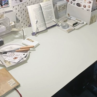 Нескользящий, износостойкий, со снежинками