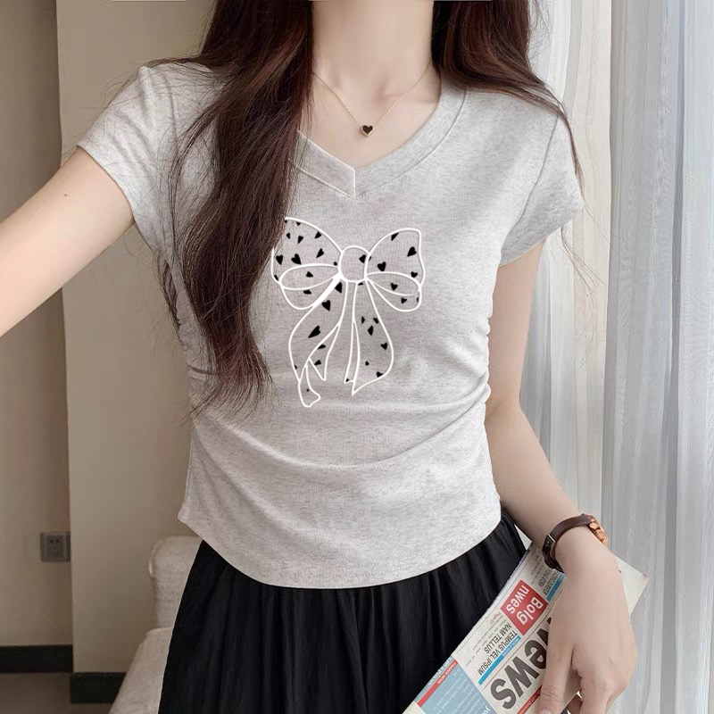 Irregular Pleated V Neck Short-Sleeved T-Shirt for Women in Summer, Slim-Fitting Short Style for Small People, Right-Shoulder T-Shirt Top