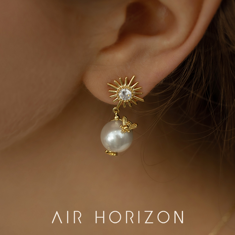 AIR-HORIZON gold retro earrings new female bee bead earrings high-end French silver needle earrings