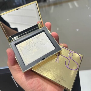 【NARS/纳斯光感透明蜜粉饼