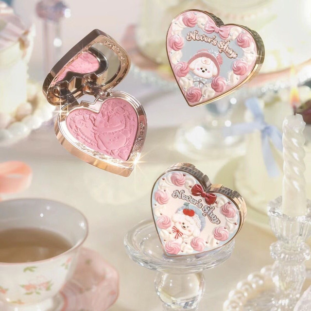 Florasis Naiwa Shop Series Blush Velvet Mist Embossed Matte Expanding and Contracting Color Single Color Sun-Kissed Brightening Peach