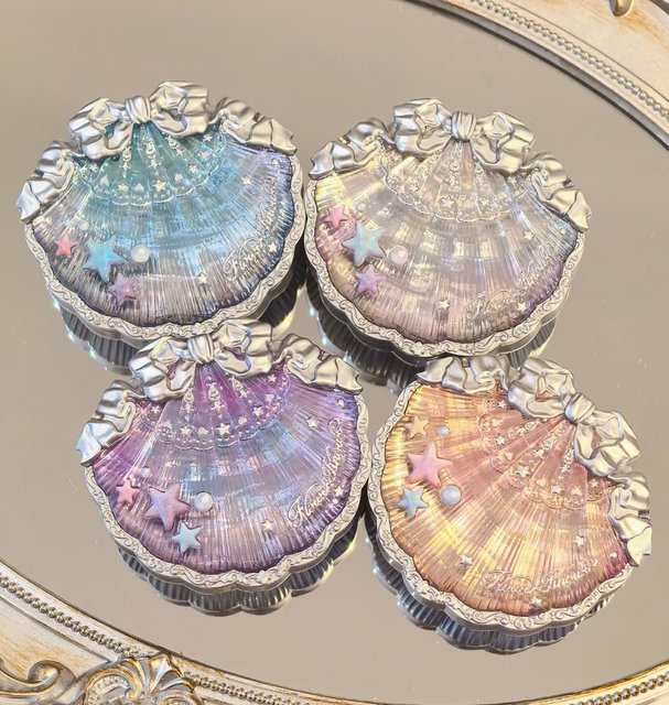 Flower Knows Shell Pearl Silk Satin Blush Low Temperature Dehydration Clear and Natural with a Powder-Free Glow