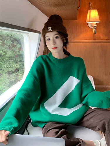 Дизайнерский трикотажный демисезонный свитер, тренд сезона, коллекция 2021, оверсайз