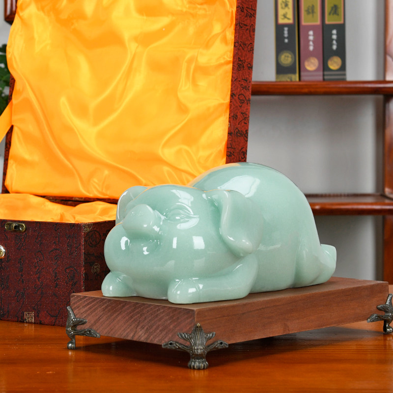 Zhao Cai Pig Ornament Jade Pig Zodiac Living Room Xuan Cabinet TV Wine Cabinet Desktop Decorations Office Opening Gifts