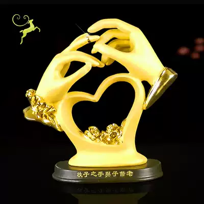 The hand of the hand, the wedding gift, the wedding, the wedding, the wedding, the friend, the anniversary of the wife, the anniversary.