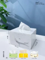 Чернила и белая маленькая квадратная насосная коробка ткани