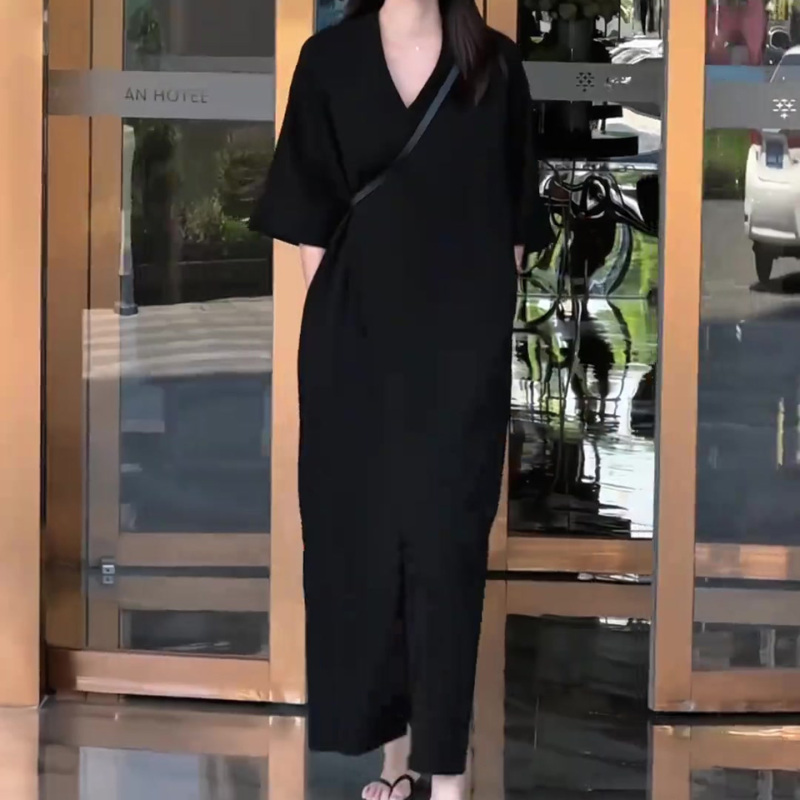 Korean Style Simple and High-End Casual Black Dress for Women, Summer Design, Loose Fit, Elegant, Age-Reducing, Slit Long Dress Korean Style Simple and High-End Casual Black Dress for Women, Summer Design, Loose Fit, Elegant, Age-Reducing, Slit Long Dress
